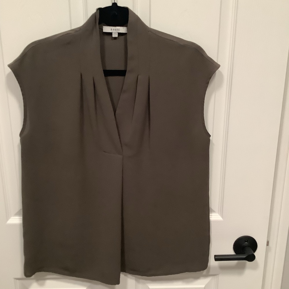 Do & Be cap sleeve Olive blouse